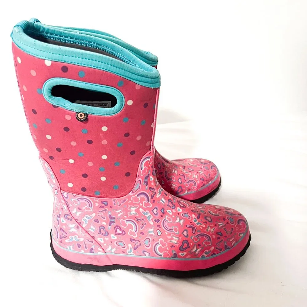 Bogs hearts/rainbows K Classic rain boots VGUC size 6 EU 39